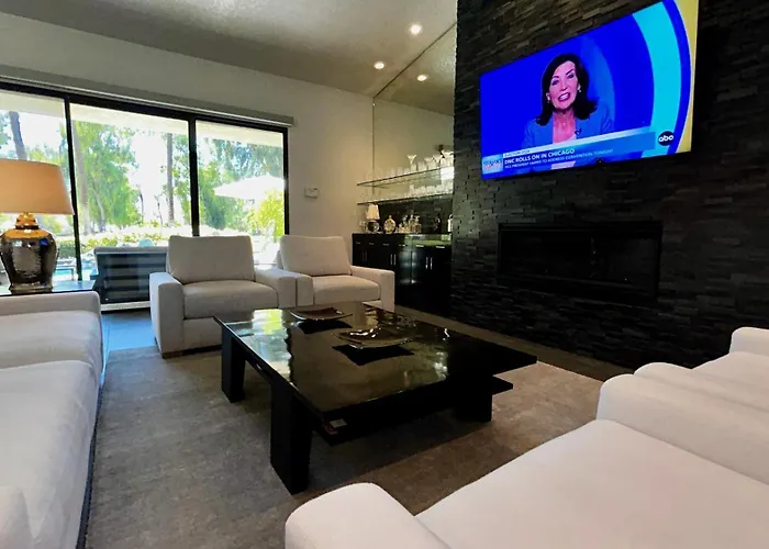 “Luxe Living”: Modern Elegance, Top-Tier Amenities, And Stunning Views, Managed By Greenday!